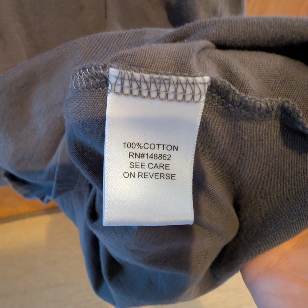 Torrid 4 Gray Graphic Tee - Picture 4 of 5
